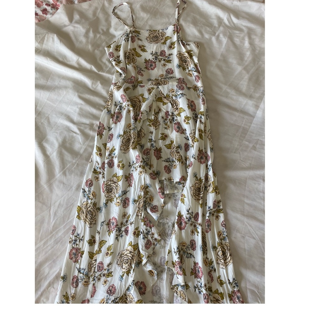 🦋High-Low Cream Floral Dress🦋